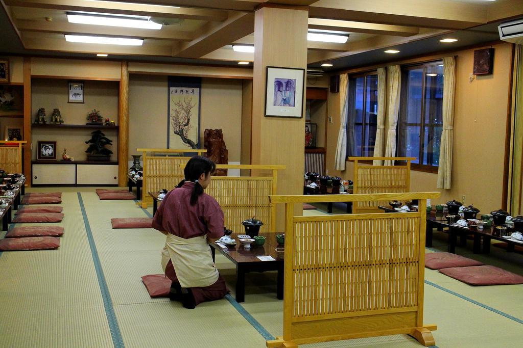 Shinzanso Hotel Takayama  Exterior photo