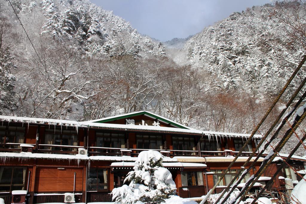 Shinzanso Hotel Takayama  Exterior photo
