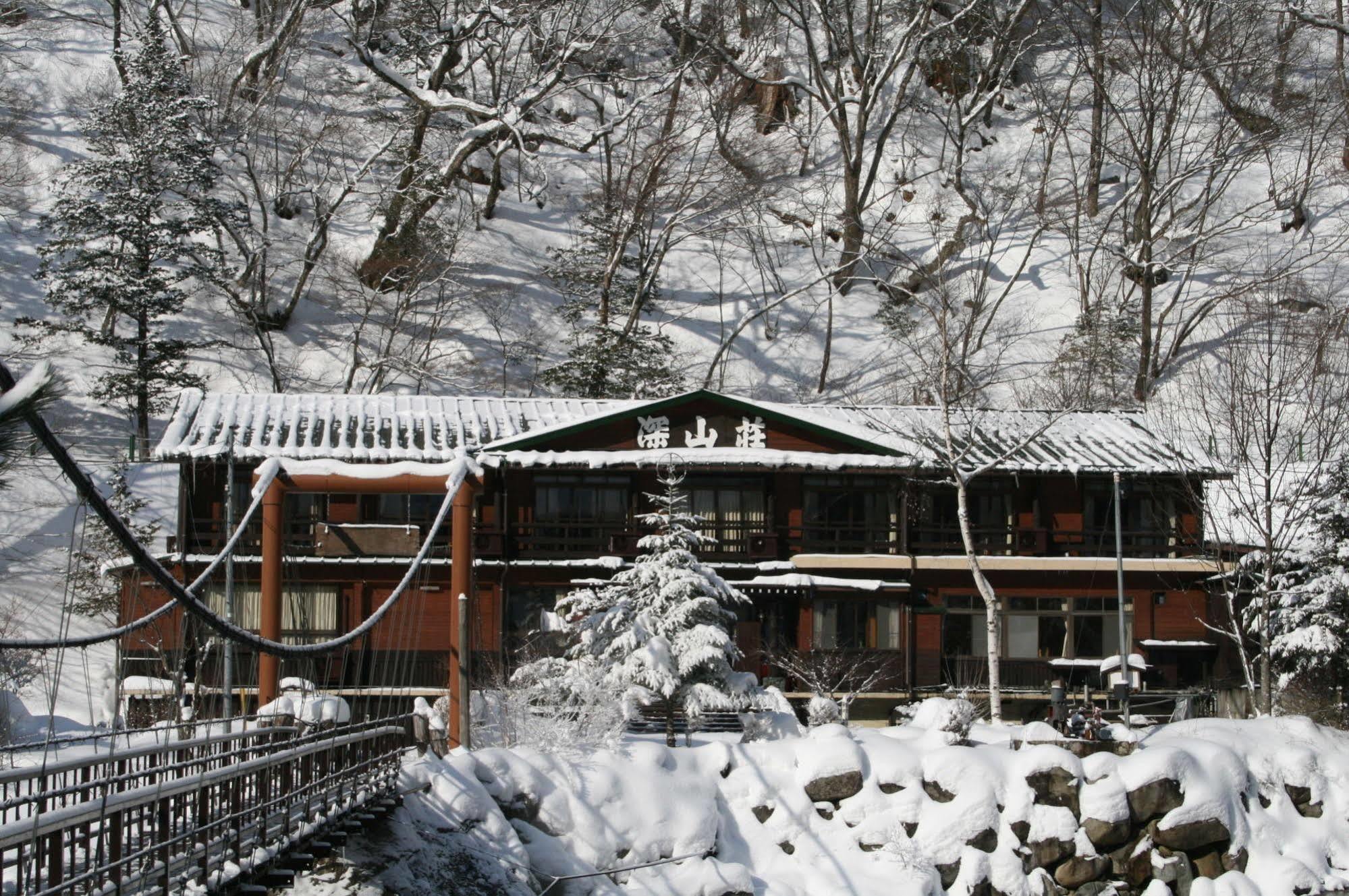 Shinzanso Hotel Takayama  Exterior photo